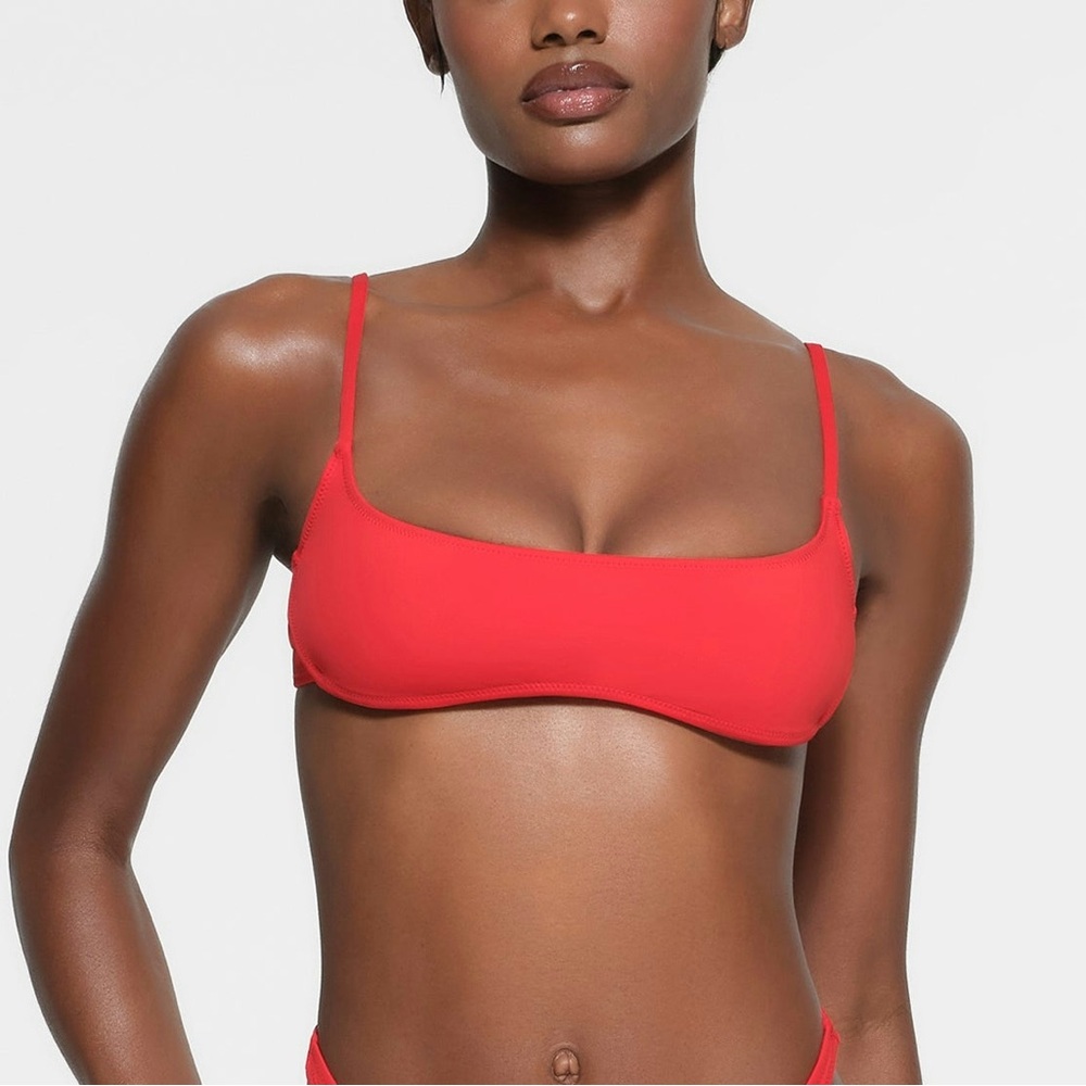 ❤️SKIMS SWIM MICRO SCOOP BIKINI TOP RUBY S M